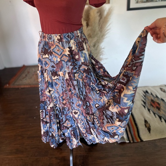 Vintage Aztec Western Tiered Maxi Skirt Pearl Snaps - Picture 6 of 6